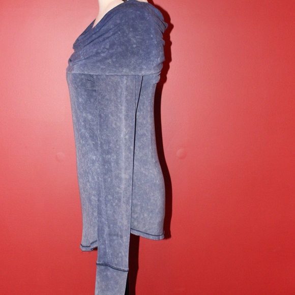 We The Free, over the shoulder shirt XS  B6 - Picture 3 of 7